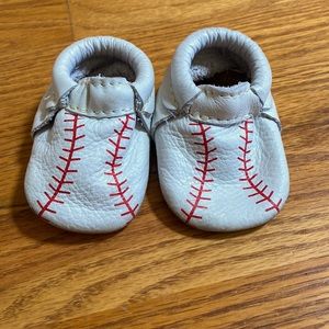 Freshly Picked First Pitch City Mocc - size 1